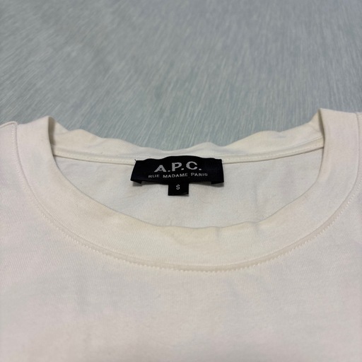A.P.C. ホワイト Tシャツ S7000円→6000円