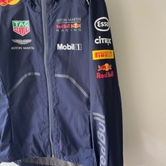 レッドブルレーシングF1レインジャケット【2018年】　プーマ　アストンマーティン　タグホイヤー　エクソンモービル　AT&Tの画像