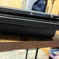 PS3本体、おまけコントローラーの画像