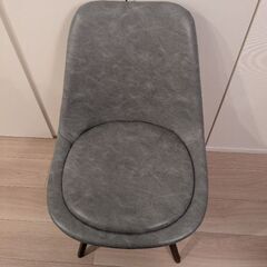 定価26,800円のダイニングチェア 4脚 8000円でお譲りしますの画像