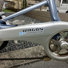 大人用三輪車の画像