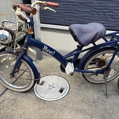 自転車16インチ、ストライダーの画像