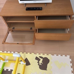 テレビ台の画像