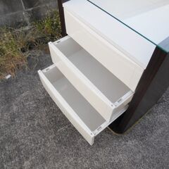 アイリスオーヤマ  ガラストップチェストの画像