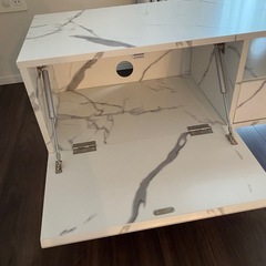 大理石柄　テレビ台の画像