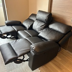 決定済み！電動リクライニングソファ  LOWYAの画像
