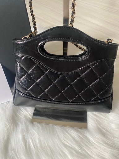 CHANEL  
 チェーンショルダーバッグ
