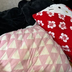 🔴⭐️無料　枕４つの画像