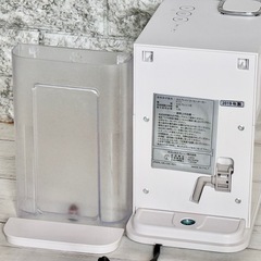 Nespresso ラティシマ・ワン カプセル式コーヒーメーカー F111型の画像