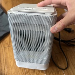 セラミックヒーター ヒーター 950W ミニ コンパクト ホワイト ブラック YUASA YBZ-S95YS 送料無料の画像