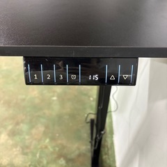 未使用品　2箇所傷あり　Alebert 昇降デスク 電動 昇降式デスク 幅140*奥行70*高73-118cm スタンディングデスク 上下昇降デスク 高さメモリー機能 静音 収納フック付き パソコンデスク ゲーミングデスク オフィスデスク 入替用キャスター付属 モニターアーム対応可能 (幅100cm,ホワイト)の画像