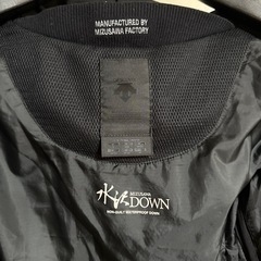 (DESCENTE) ALLTERRAIN DAMMGK32U 水沢ダウン SHUTTLE シャトルダウンジャケ ット 8,000円 投稿ID：1k7xc4 取引場所 投稿日時：202の画像