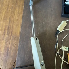 色あせあり！電気 勉強机に固定して使うライトの画像