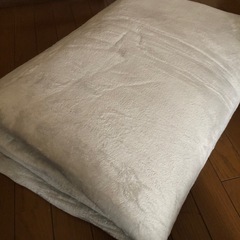 低反発ラグ　　ニトリ　グレー　185×185cmの画像