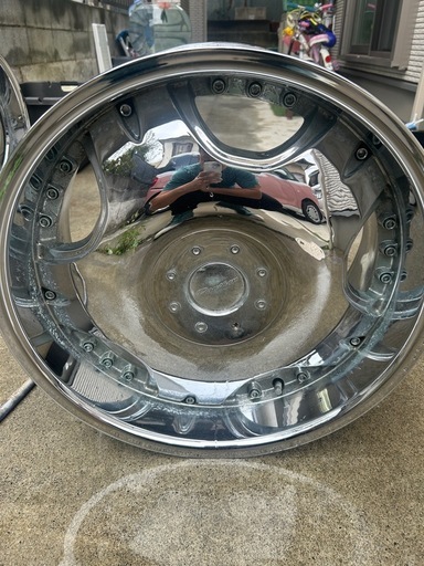 アルミホイール20インチ 車