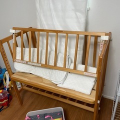 ベビーベッド　ベッドサイドにぴったりの画像