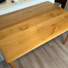 天然木ダイニングテーブル（幅116cm）の画像