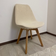 イームズチェアの画像