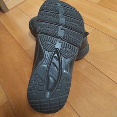 アシックス黒スニーカー19センチの画像