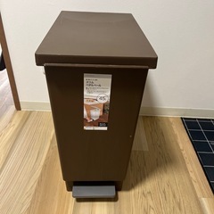 ニトリ　45Lゴミ箱　ブラウン　スリムベタベールの画像