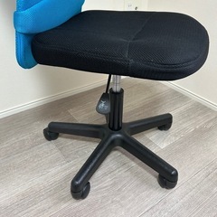 オフィスチェアの画像
