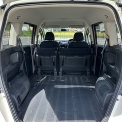 《安価な4WDのコンパクトワゴン車☆フリード FLEX Fパッケージ☆パールホワイト☆禁煙車》☆VSA☆左パワースライドドア☆H.I.Dヘッドランプ☆ドライブレコーダーETC☆バリ山スタッドレスタイヤ☆荷室がとても広いのでバン代わりにも使えます。お仕事や趣味の道具運びにも！の画像