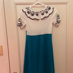 ミラベルの洋服の画像
