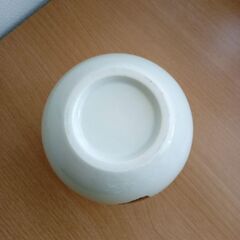 一輪挿し 花柄 手描き 陶器製 レトロ 花瓶の画像