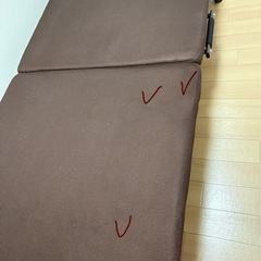 折りたたみベッドの画像