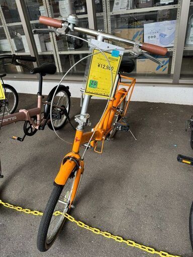 Yanase ヤナセ　新品未使用　オレンジ 折りたたみ自転車 サスペンション付き slide_5CBiNGdf.jpg