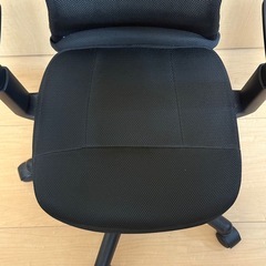 ニトリ ワークチェア Nターゲット 黒 メッシュの画像