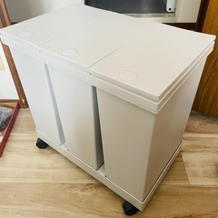 ニトリ横横型3分別 プッシュペールワゴン(60L) の画像