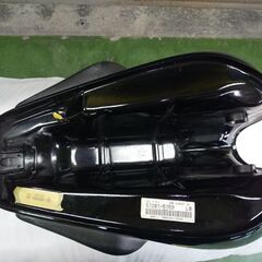 カワサキ W650 タンク ブラックの画像