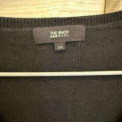 THE SHOP OZOC 黒 Vネック カーディガン サイズ36（S）の画像