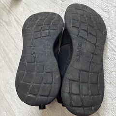 アディダススニーカーの画像