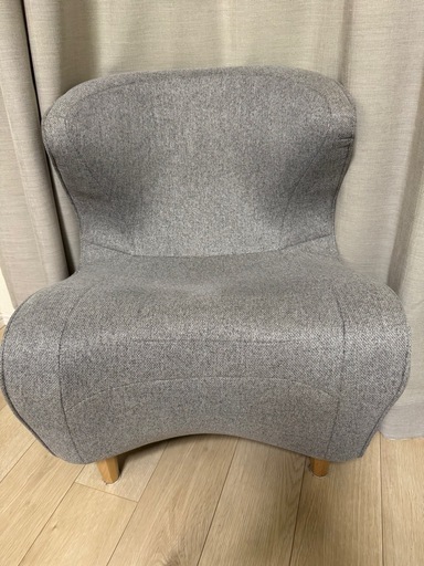 グレー系 1人掛けソファ コンパクトソファ ローソファ 
豊洲または笹塚でお取引可能