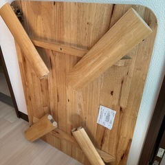 折りたたみテーブルの画像