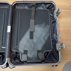 リモワ新品同様‼️即日引渡🆗 rimowa スーツケース キャリーケース アタッシュケース 旅行 出張　バッグ トラベル の画像