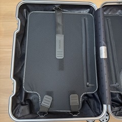 リモワ新品同様‼️即日引渡🆗 rimowa スーツケース キャリーケース アタッシュケース 旅行 出張　バッグ トラベル の画像