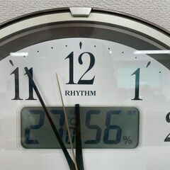 リズム 壁掛け時計 4FYA07SR 温度計 湿度計 時計 日付表示 電波時計 壁掛け ホワイト インテリア 動作品 アナログ Y2274の画像