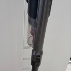 【受け渡し者確定】アイリスオーヤマ掃除機とスタンドのセットですの画像