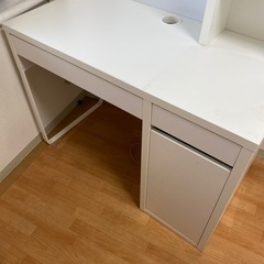 IKEAのMICKE（ミッケ）デスクの画像