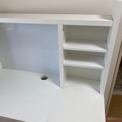 IKEAのMICKE（ミッケ）デスクの画像