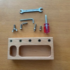 モンテッソーリ教材学習玩具 レンチセットモンテッソーリスクリュードライバーボード ラーニング リソーシズの画像