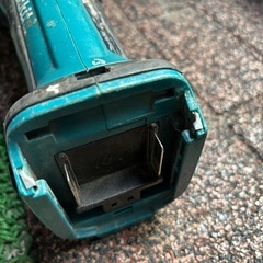 makita マキタ GA402D ディスクグラインダ 中古品 18V 本体のみの画像