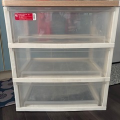 衣類ケース 10月13日まで出品です！
の画像