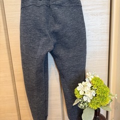 【子供服】ダークグレー スウェットパンツ 09サイズの画像