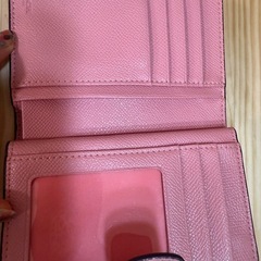 coach 2つ折り財布　ピンクの画像