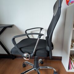 💺 オフィスチェア メッシュタイプ（キャスター付き）の画像