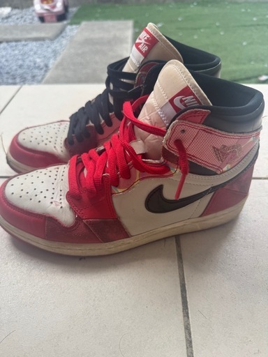 AJ1 HighOG"スパイダーマン"アクロス　ザスパイダーバース